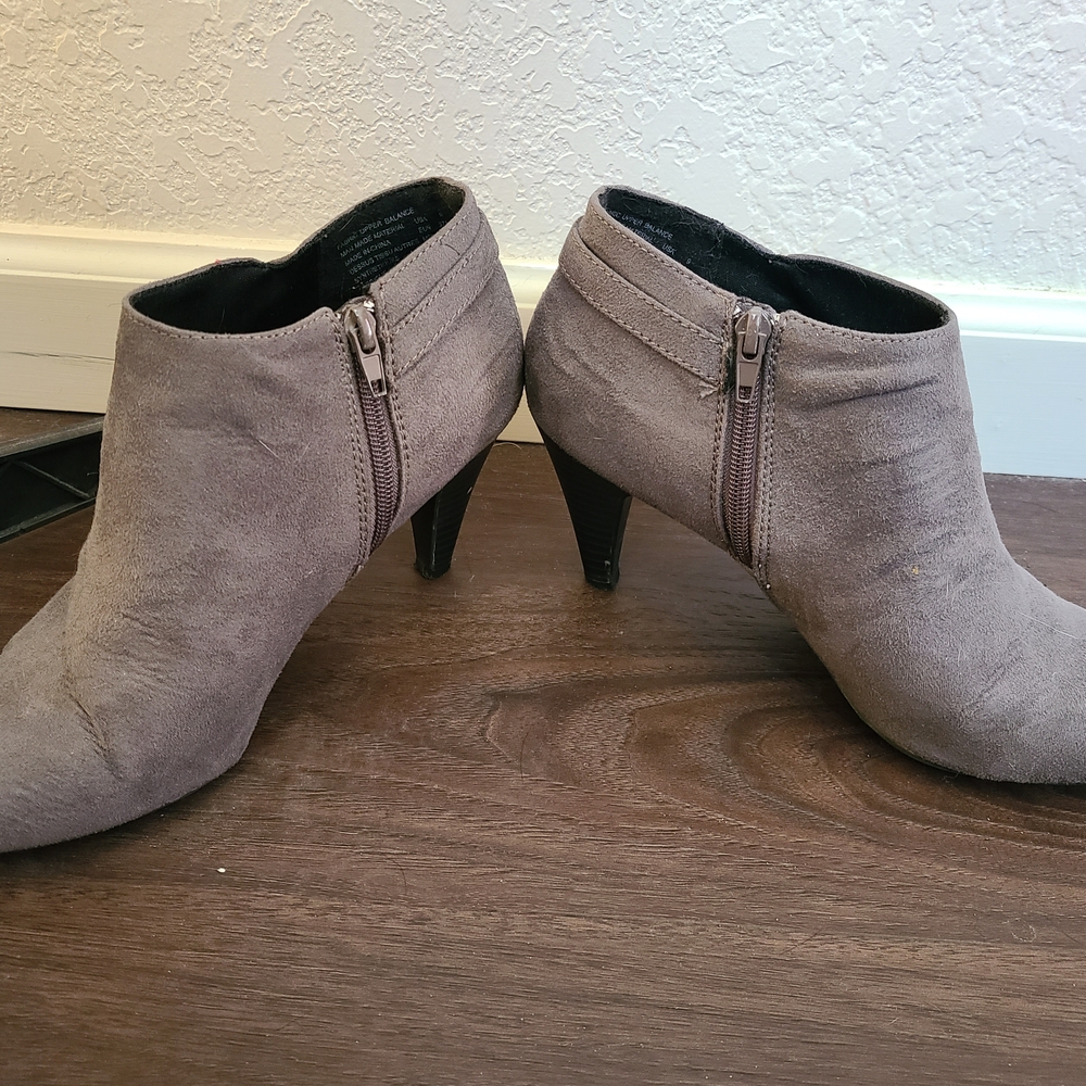 comfort plus by Predictions Taupe Suede Ankle Booties with Side Zipper